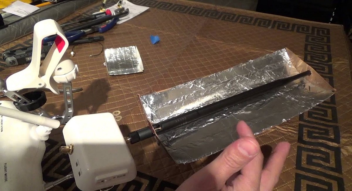 Can you boost the TV antenna signal with aluminum foil